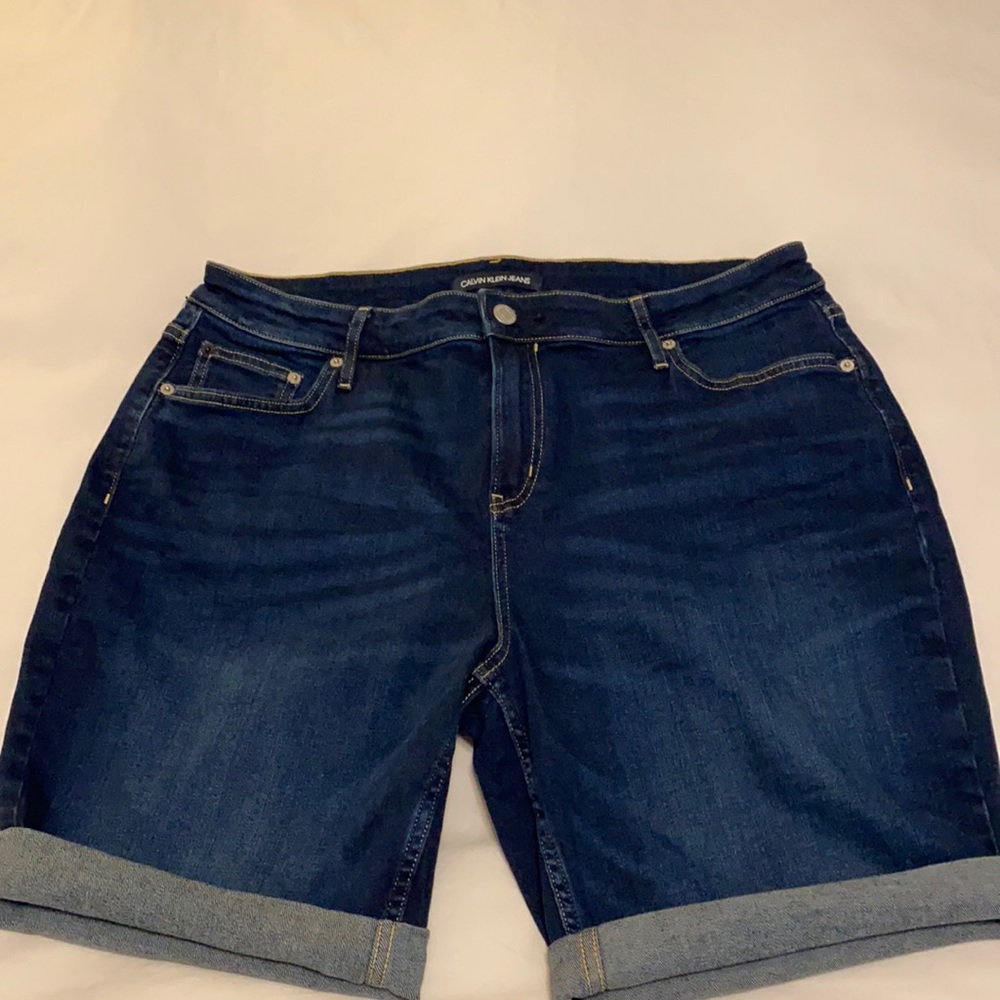 Calvin Klein Jean Shorts 16